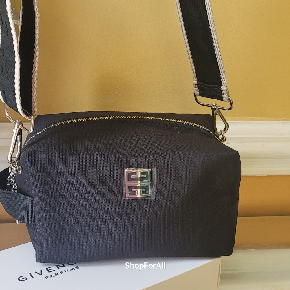 Givenchy - Picture 10 of 16